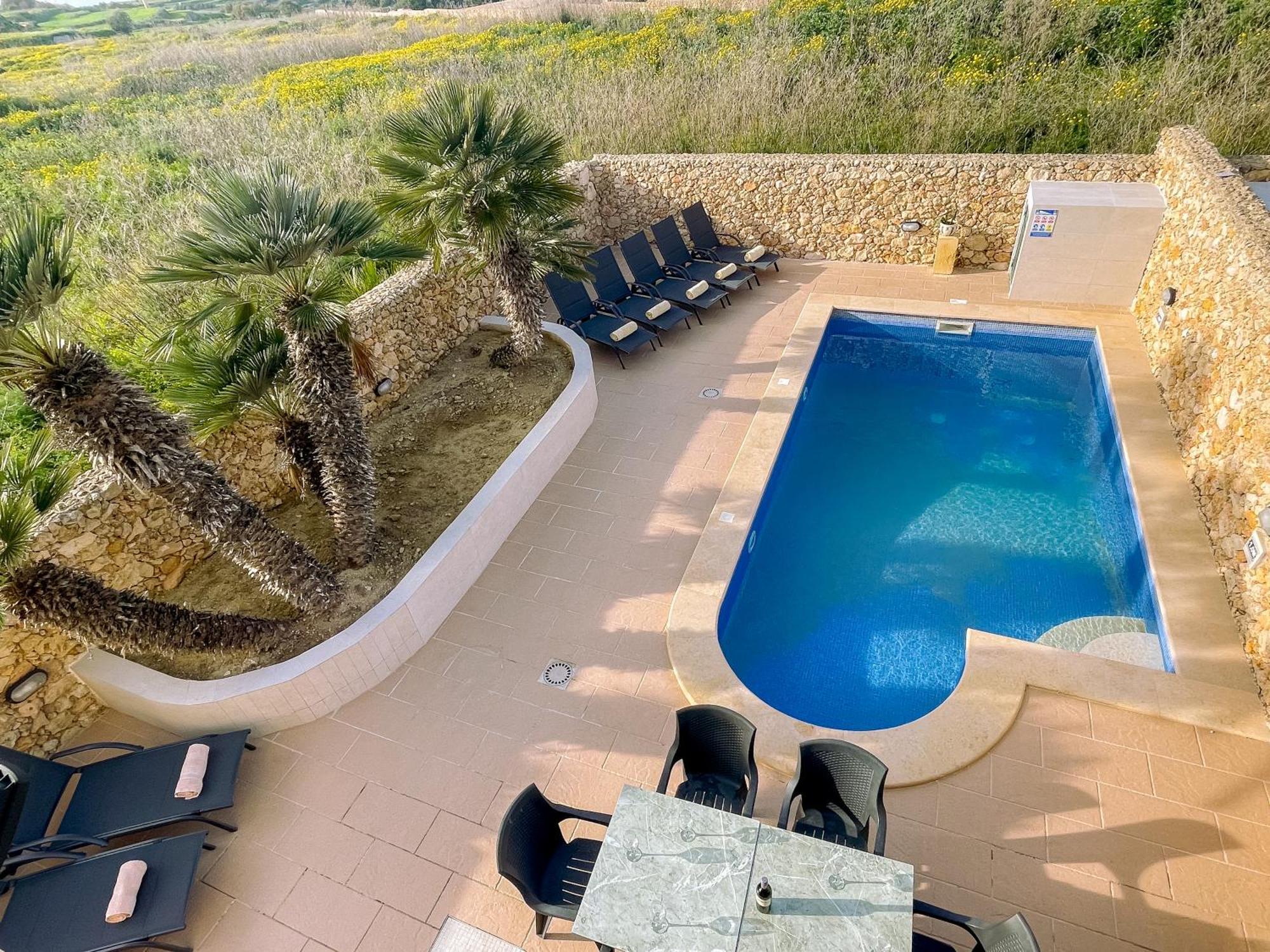 Villa Fieldend - Gozo Holiday Home Għarb Exteriör bild